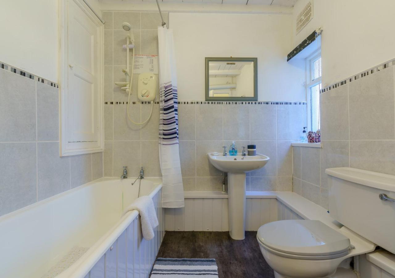 Alice Cottage Robin Hood's Bay Exterior foto